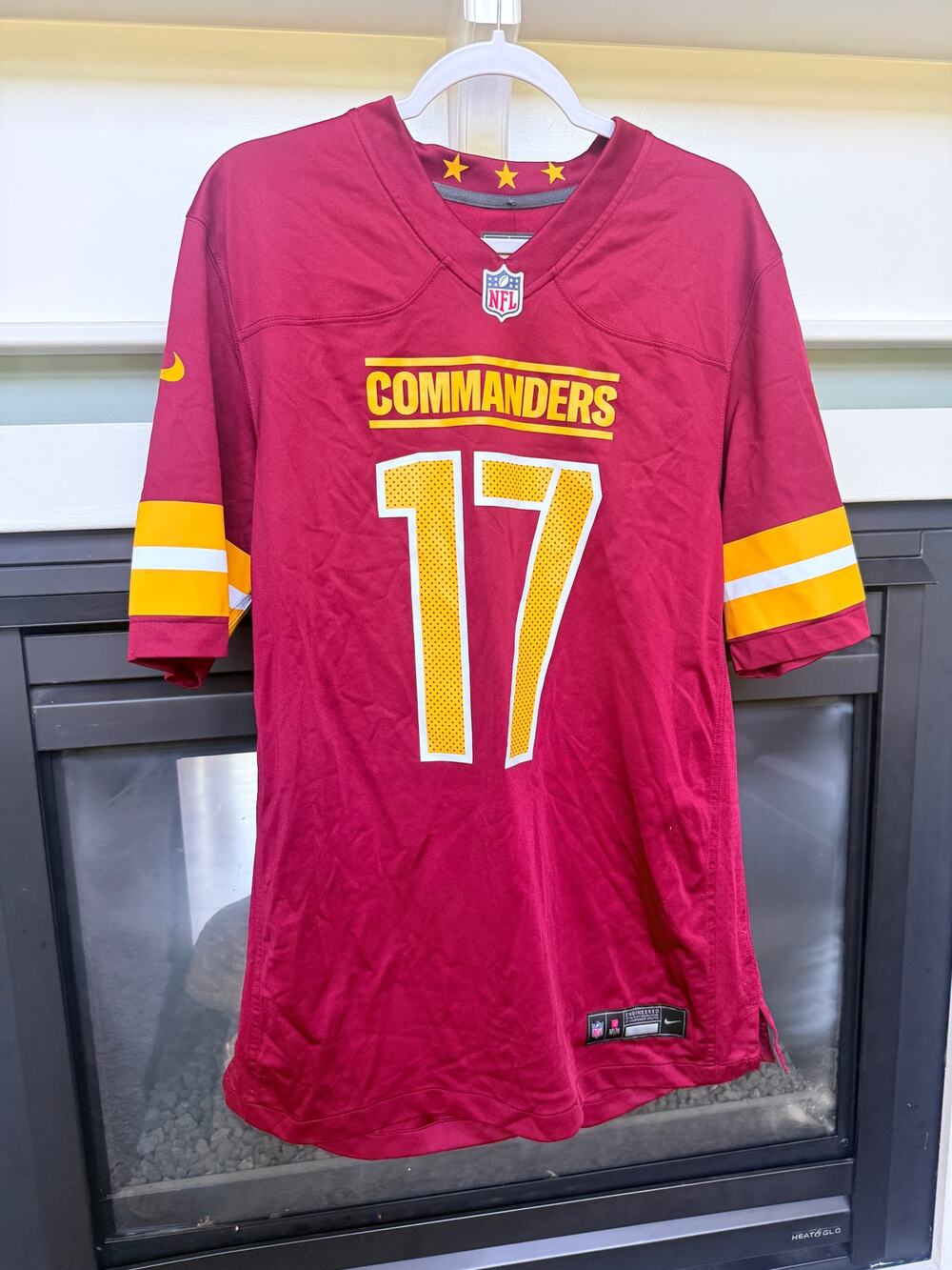 Nike Washington Commanders Terry McLaurin #17 Men’s Jersey Size Medium NWT